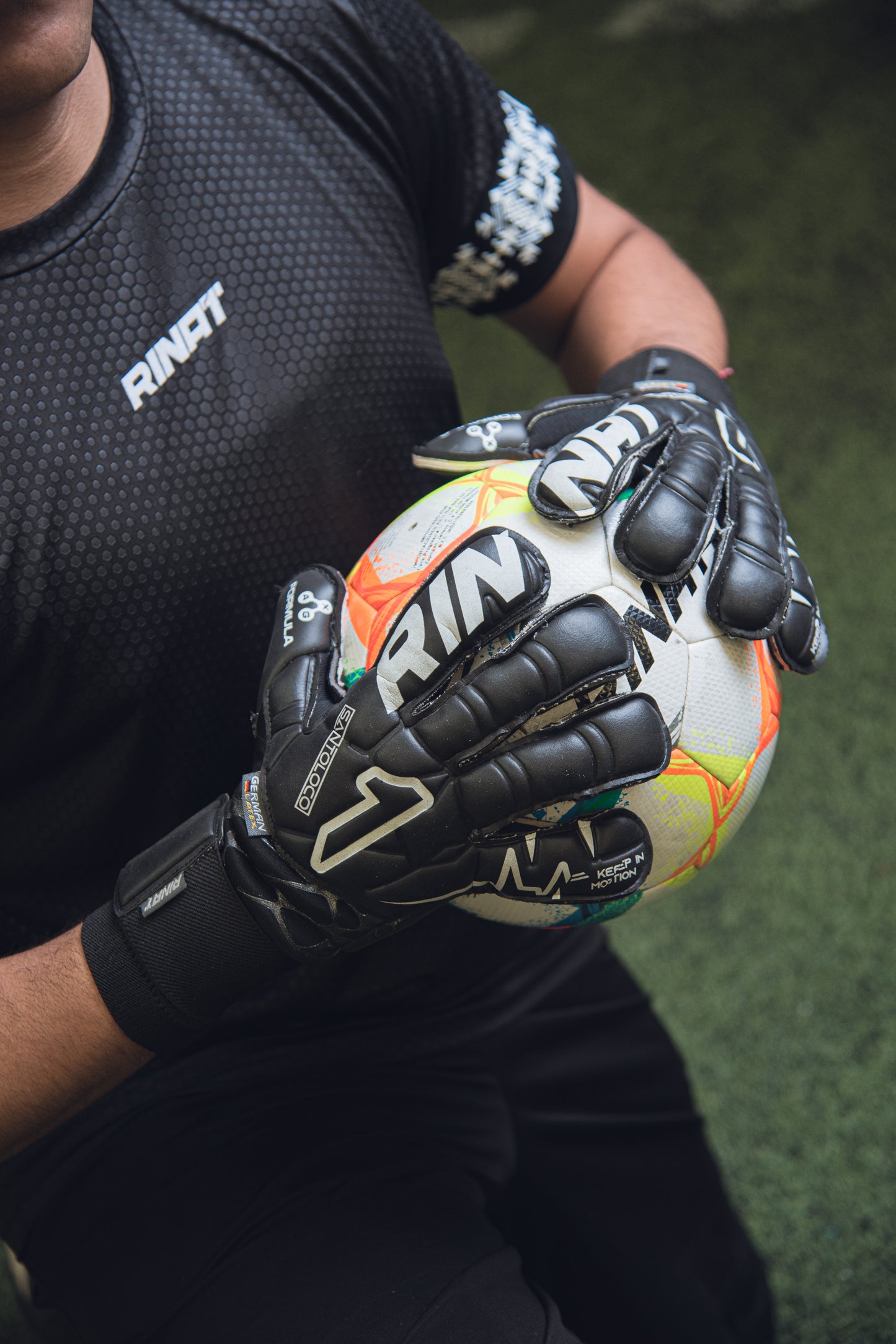 RINAT SANTOLOCO  PRO Black