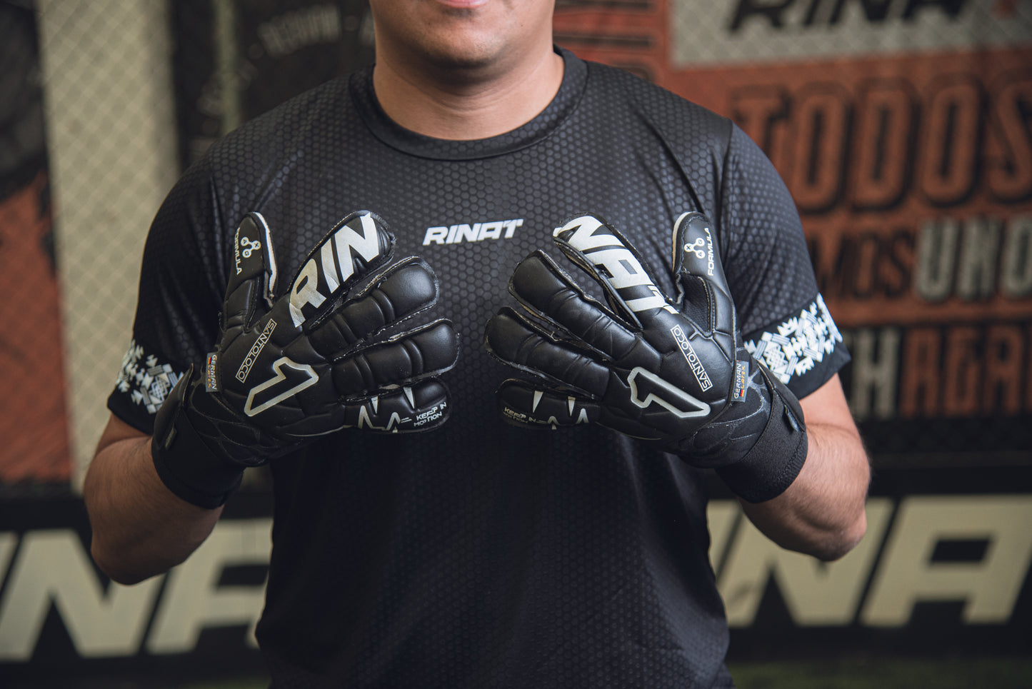 RINAT SANTOLOCO  PRO Black